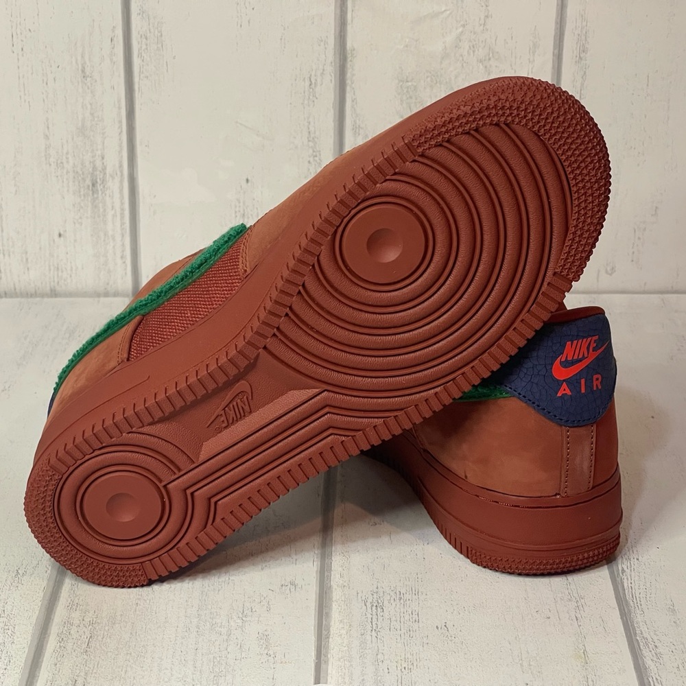 NIKE Men's  Air Force 1 Low Somos Familia Redstone size 10.5 US - Picture 8 of 12